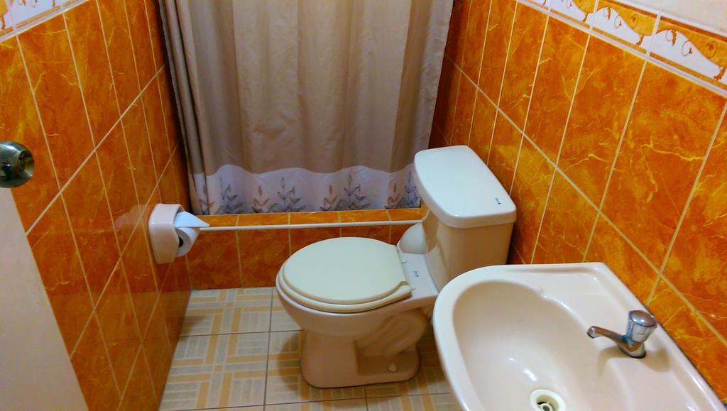 Hotel Plazza Чиклайо Екстериор снимка