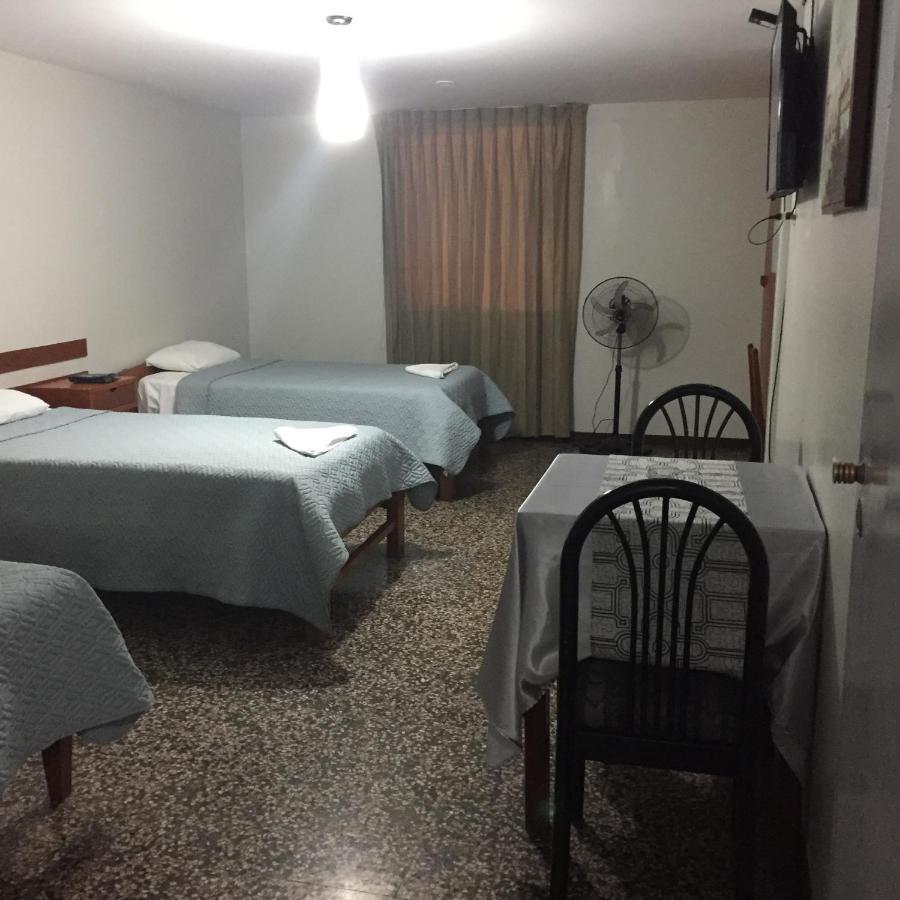 Hotel Plazza Чиклайо Екстериор снимка